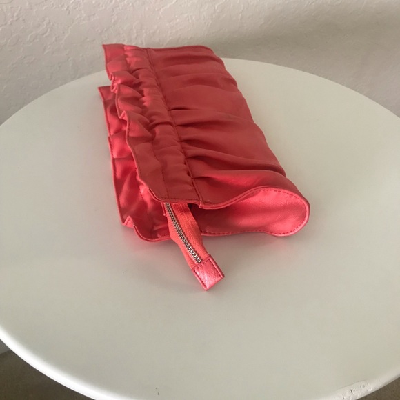 Clutch bag from Express - Picture 2 of 2